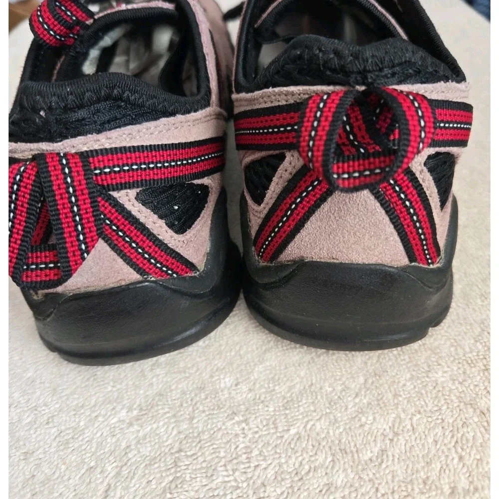 Northside Men's Size 9M Water Shoes With Pull Closure